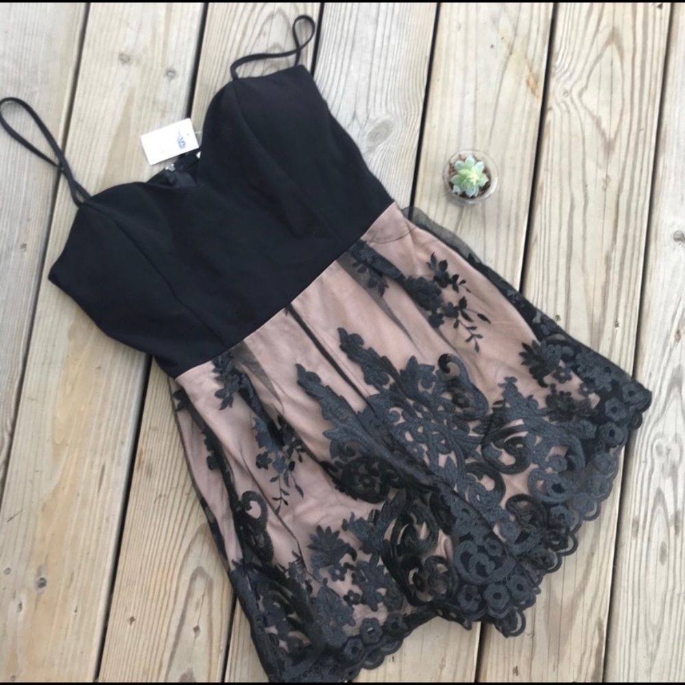 Charlotte Russe Romper NWT ✨